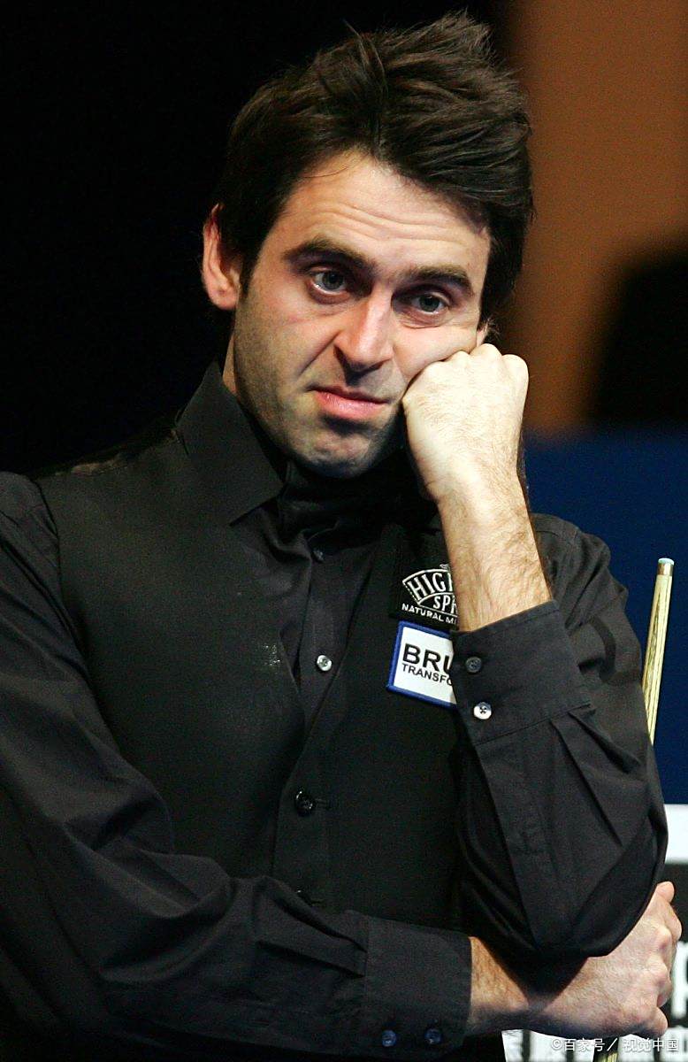 守球员后突 守球员后突